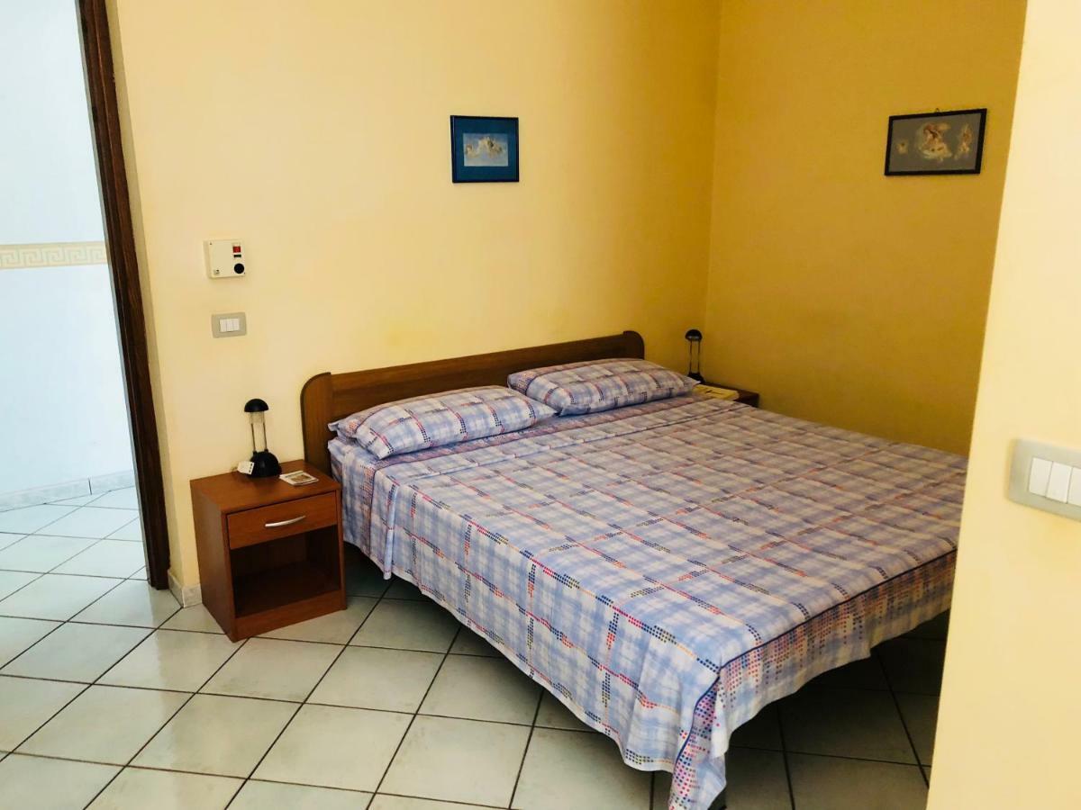 B&B Padre Pio Mascali Ngoại thất bức ảnh