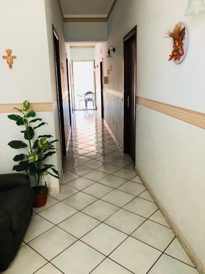 B&B Padre Pio Mascali Ngoại thất bức ảnh