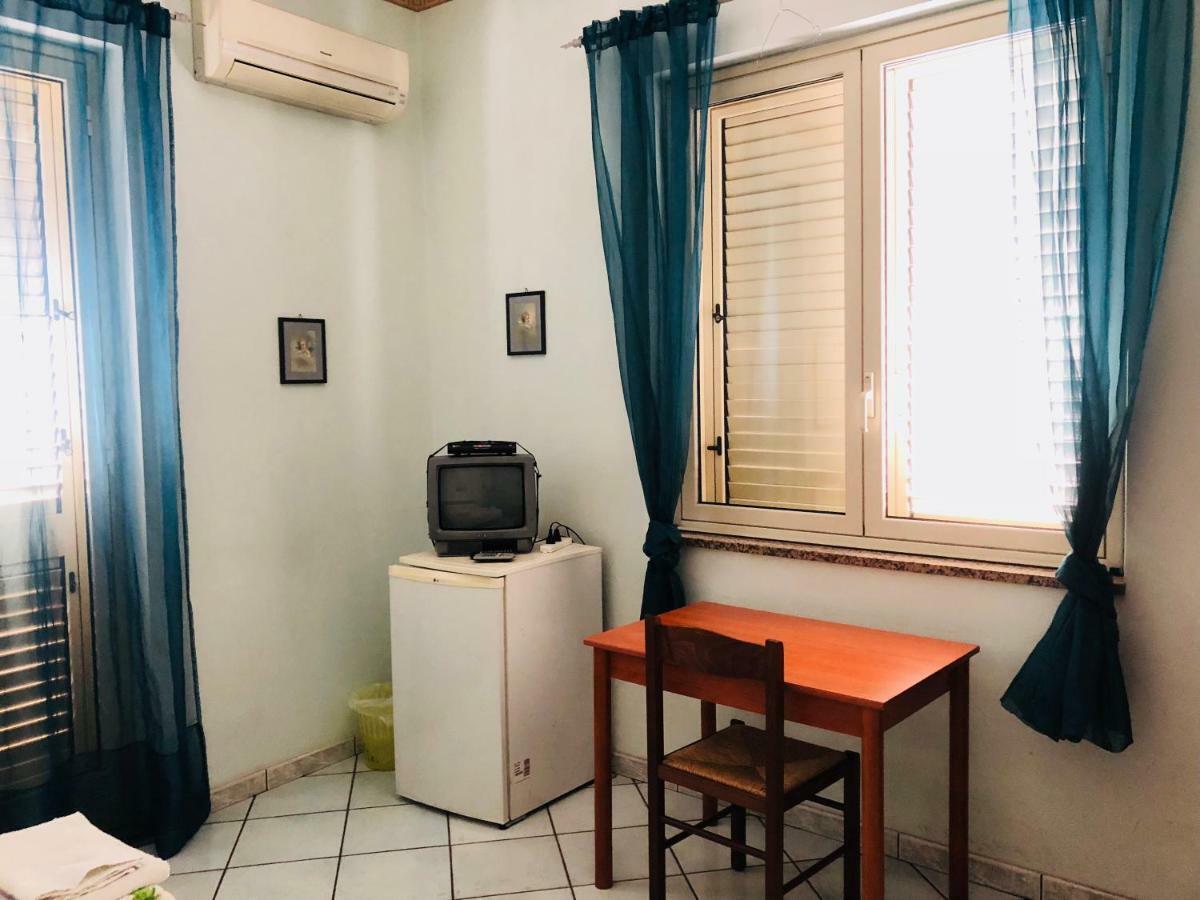 B&B Padre Pio Mascali Ngoại thất bức ảnh